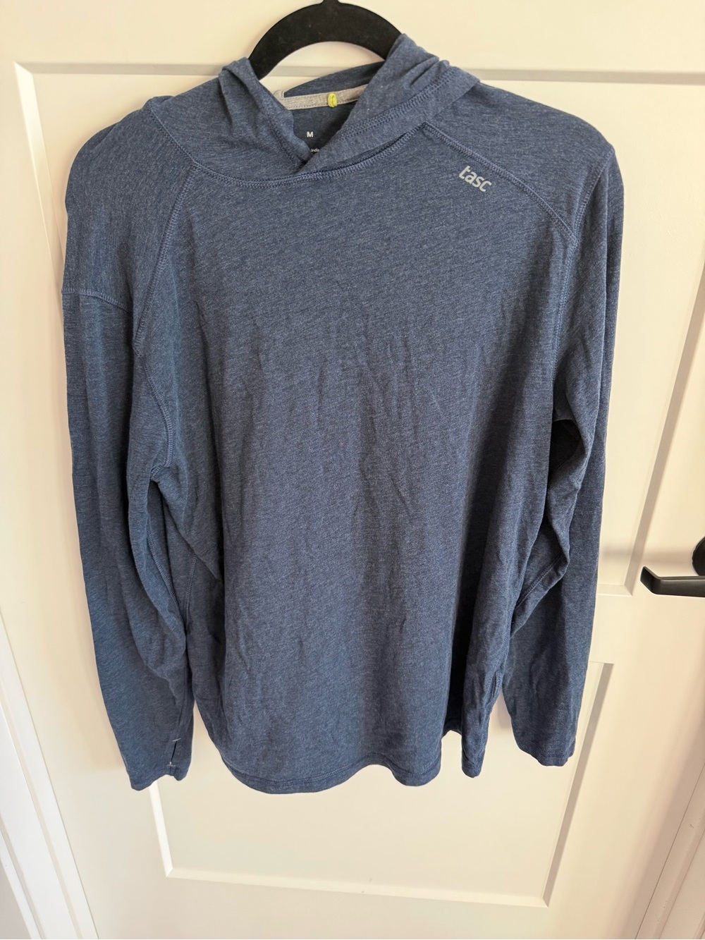 Tasc Performance Lightweight Hoodie Women’s M Blue Bamboo Blend Activewear